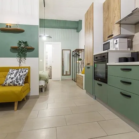 Holiday home Airport Area With Free Parking