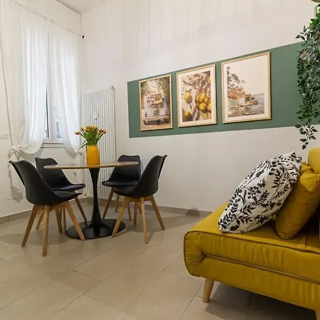 Airport Area With Free Parking Bolonia